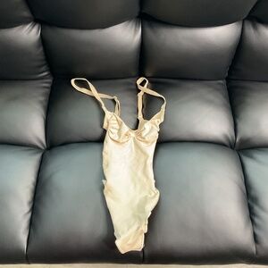 SKIMS Seamless Sculpt Thong Bodysuit Clay Beige Shapewear Size XS